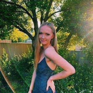 Meet your Posher, Abi